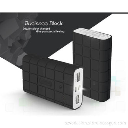 2014 Hot New Fashion 8,000mAh Portable Power Banks with Dual USB Output and LED TorchNew